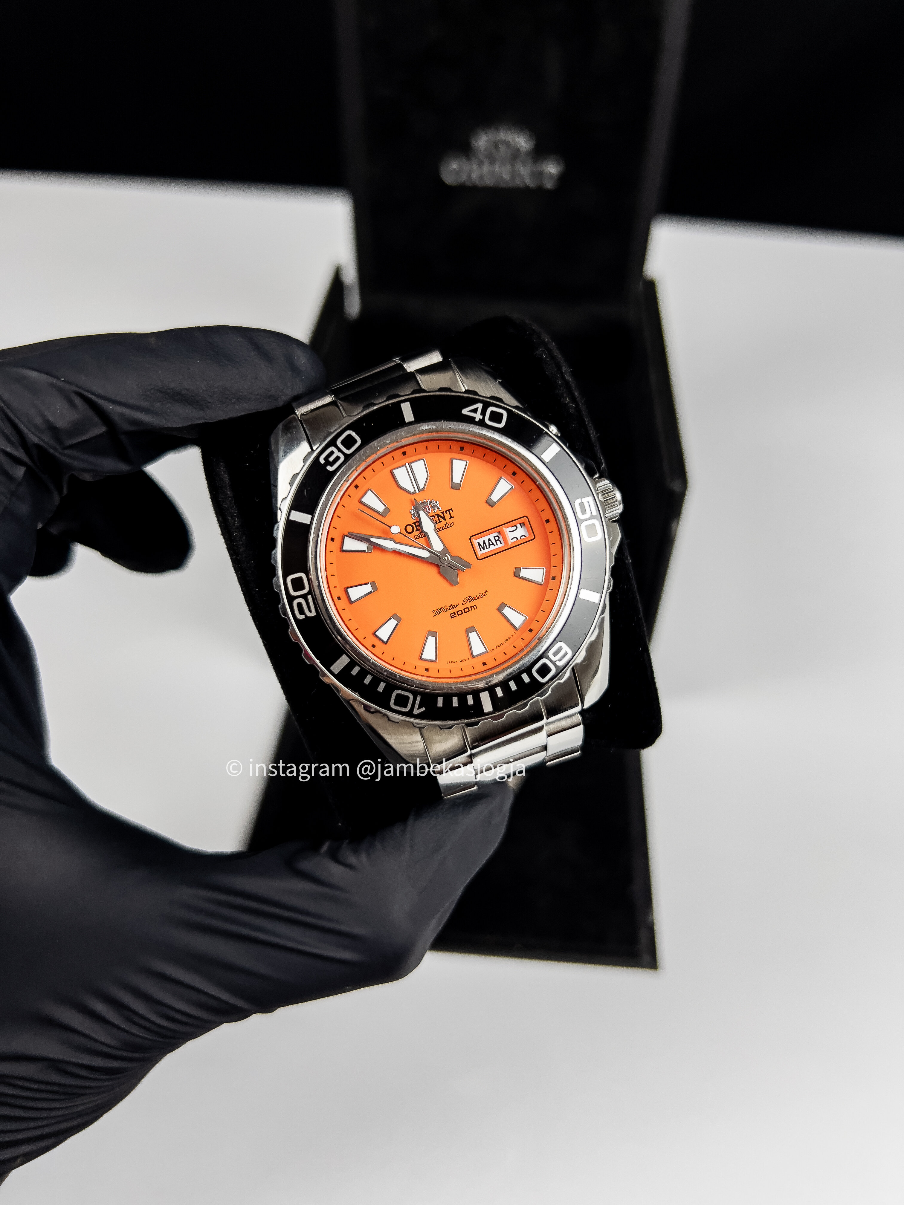 (SKU 76) Orient Mako XL diver 200m FEM75001