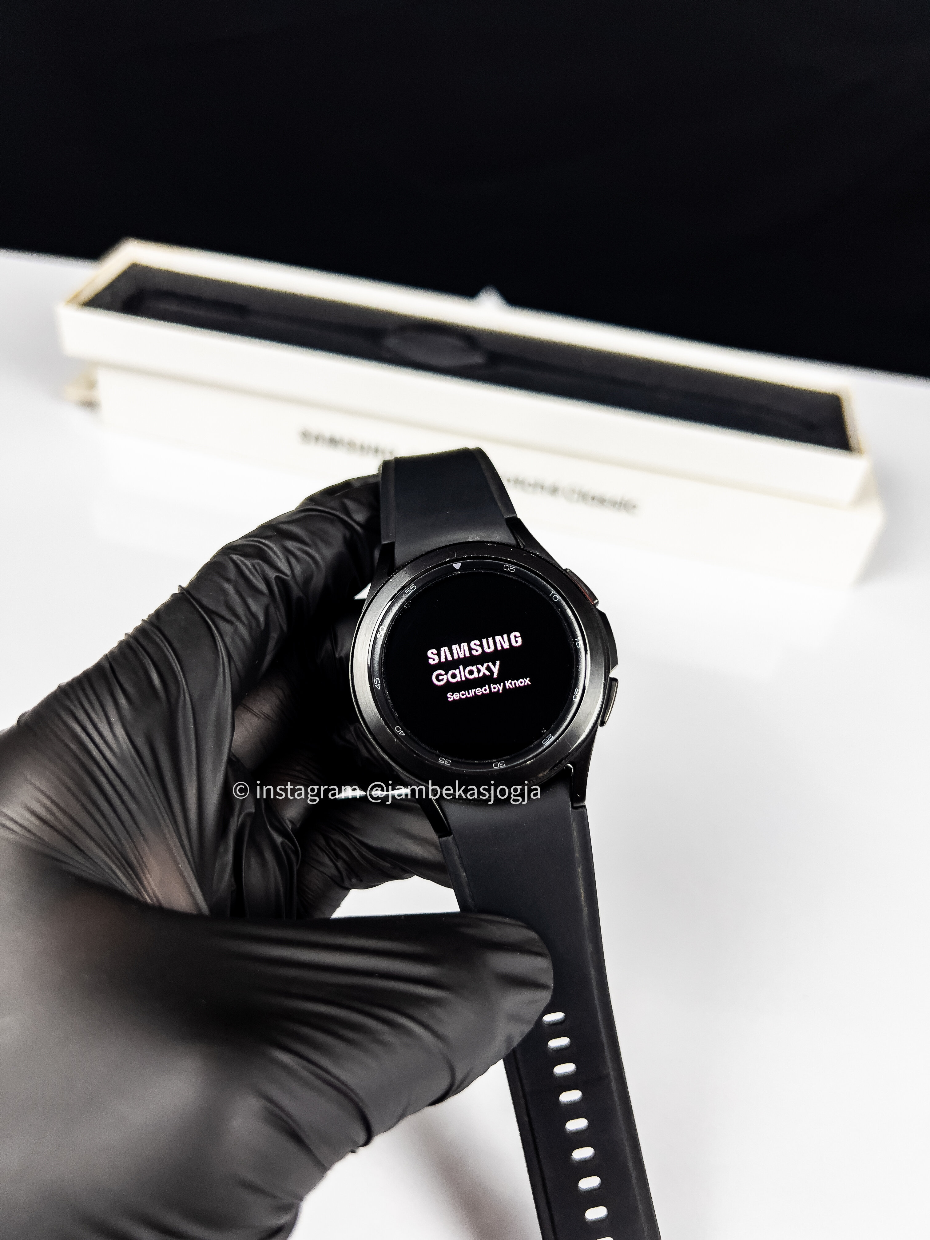 (SKU 137) Samsung galaxy classic 40mm