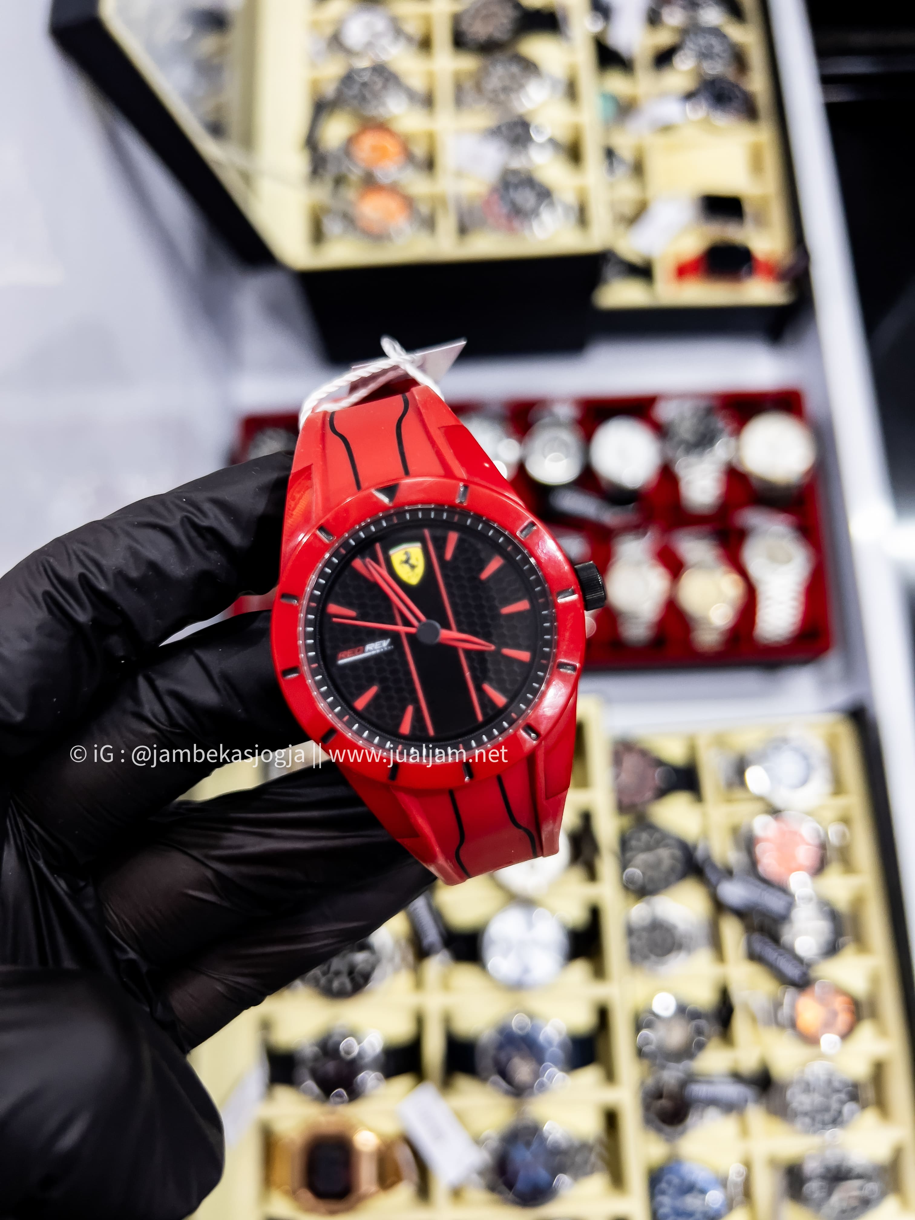 ( SKU 144) Ferrari 0830494 Pilota Men Black Dial Red Rubber Strap