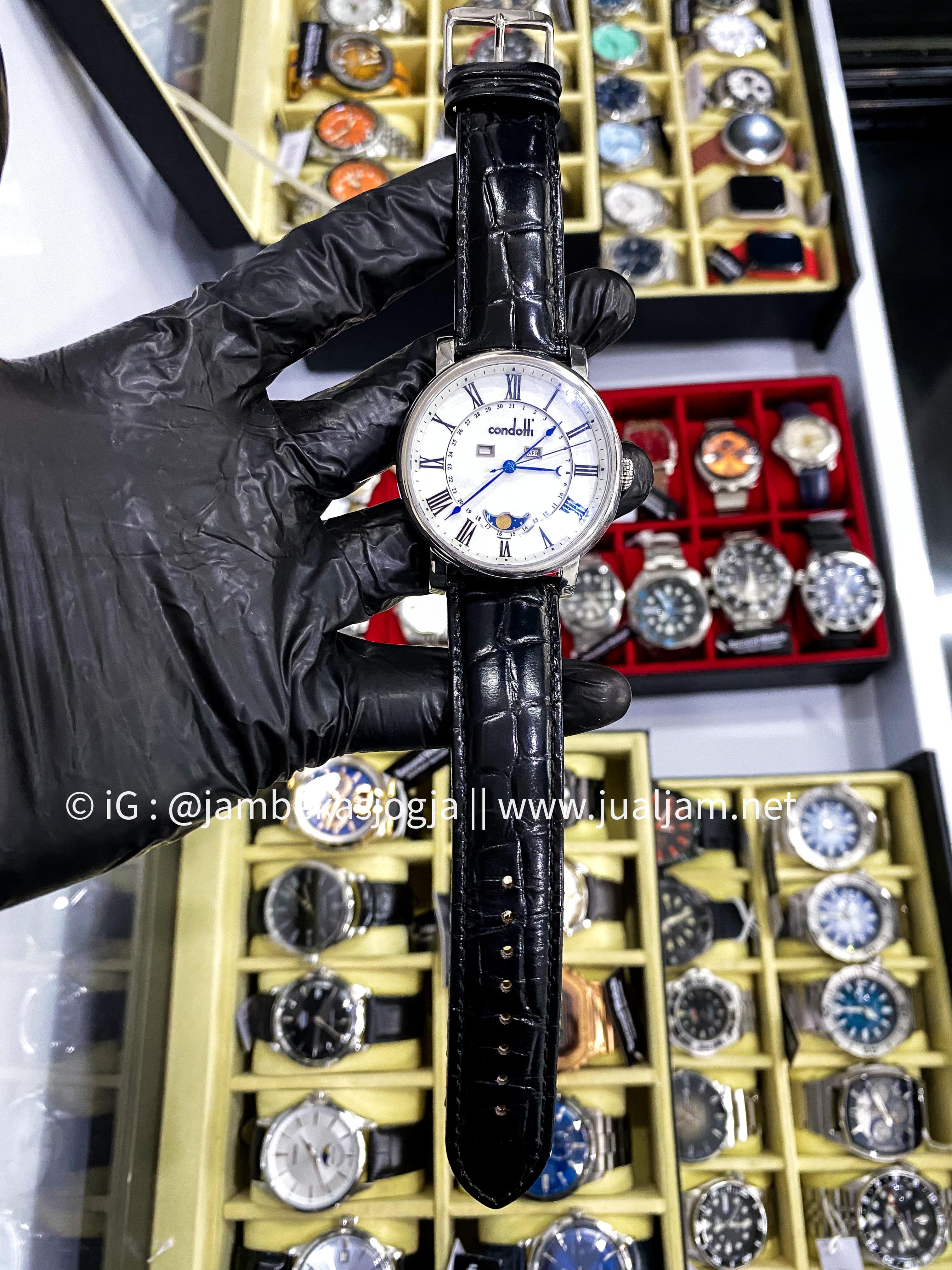 (SKU 15) Condotti CN1139 GARANSI RESMI FEBRUARI 2027 White dial  Leather strap