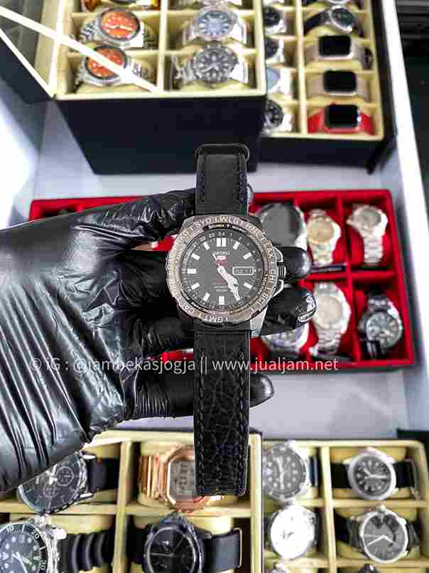 (SKU 24) Seiko 5 Sports SRP723K1 Automatic Black Dial Black Leather Strap