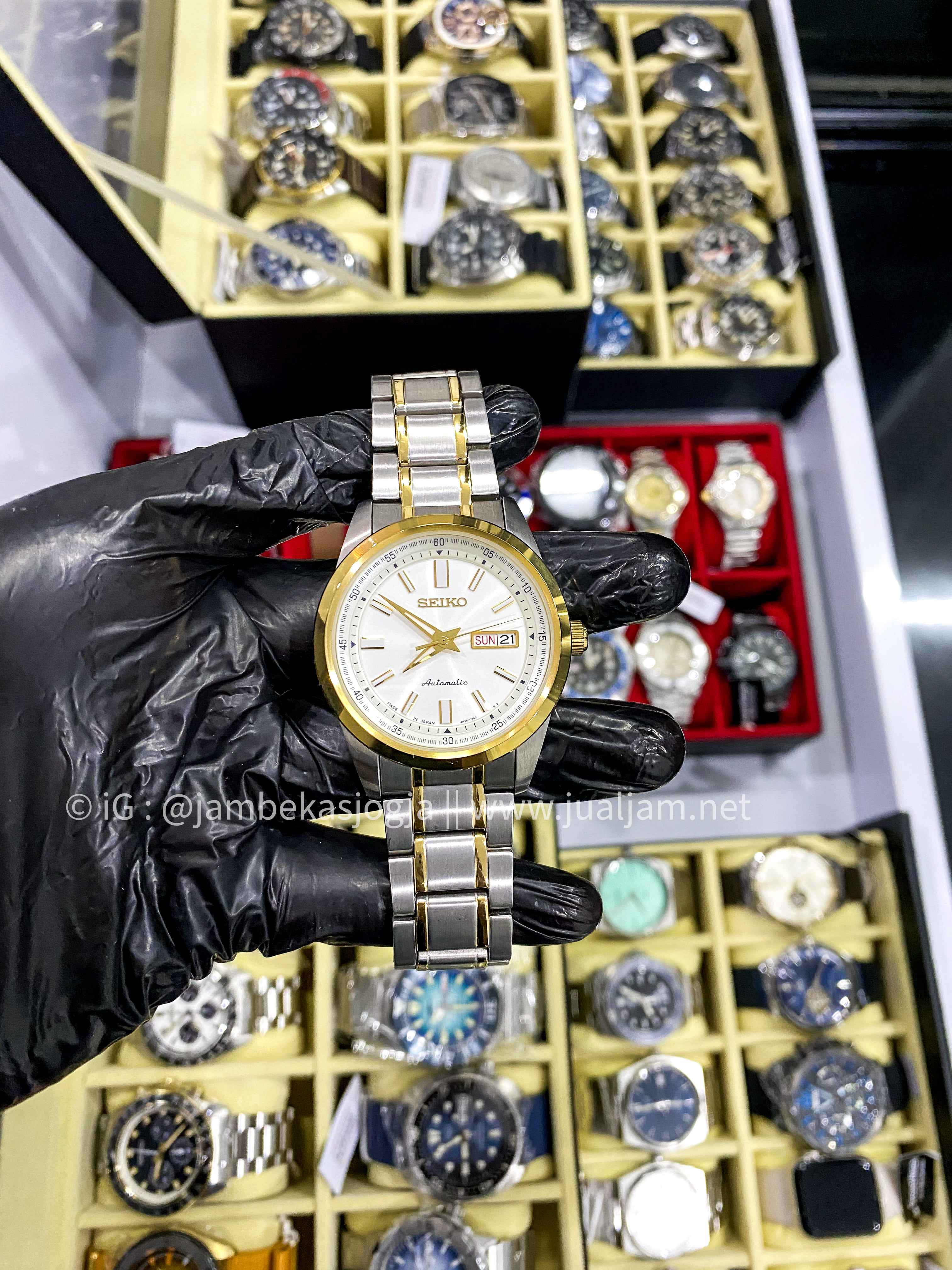 (SKU 13) Seiko SARV003J1 4R36-05Z0 presage white dial and gold  Strap Stainless Steel Gold and silver