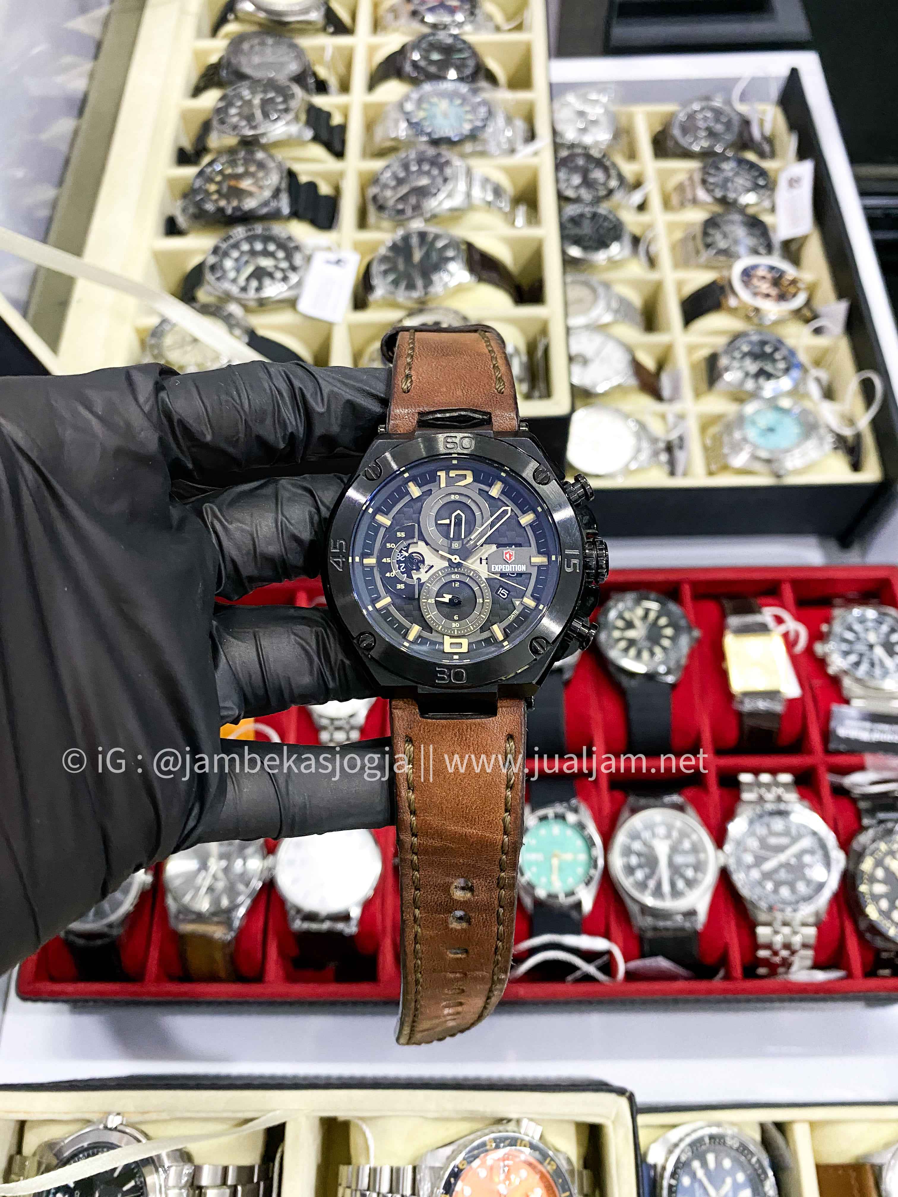 ( SKU 347) Expedition E 6756 MC LBRBA Man Chronograph Black Dial Black Leather Strap