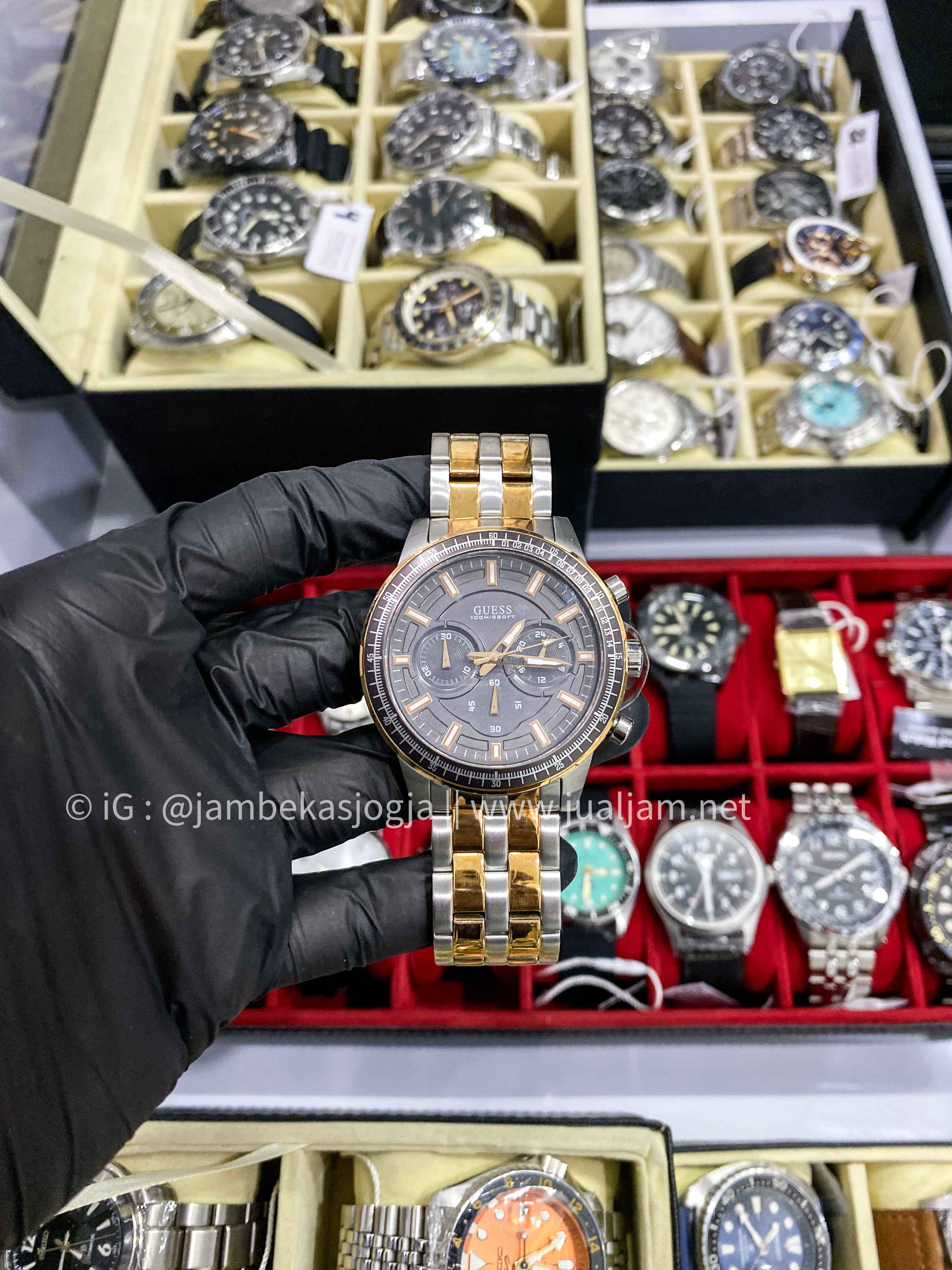 ( SKU 354) GUESS ORIGINAL W0801G2 W 0801 G2 W0801 JAM PRIA Stainlees Strap Gold and Silver
