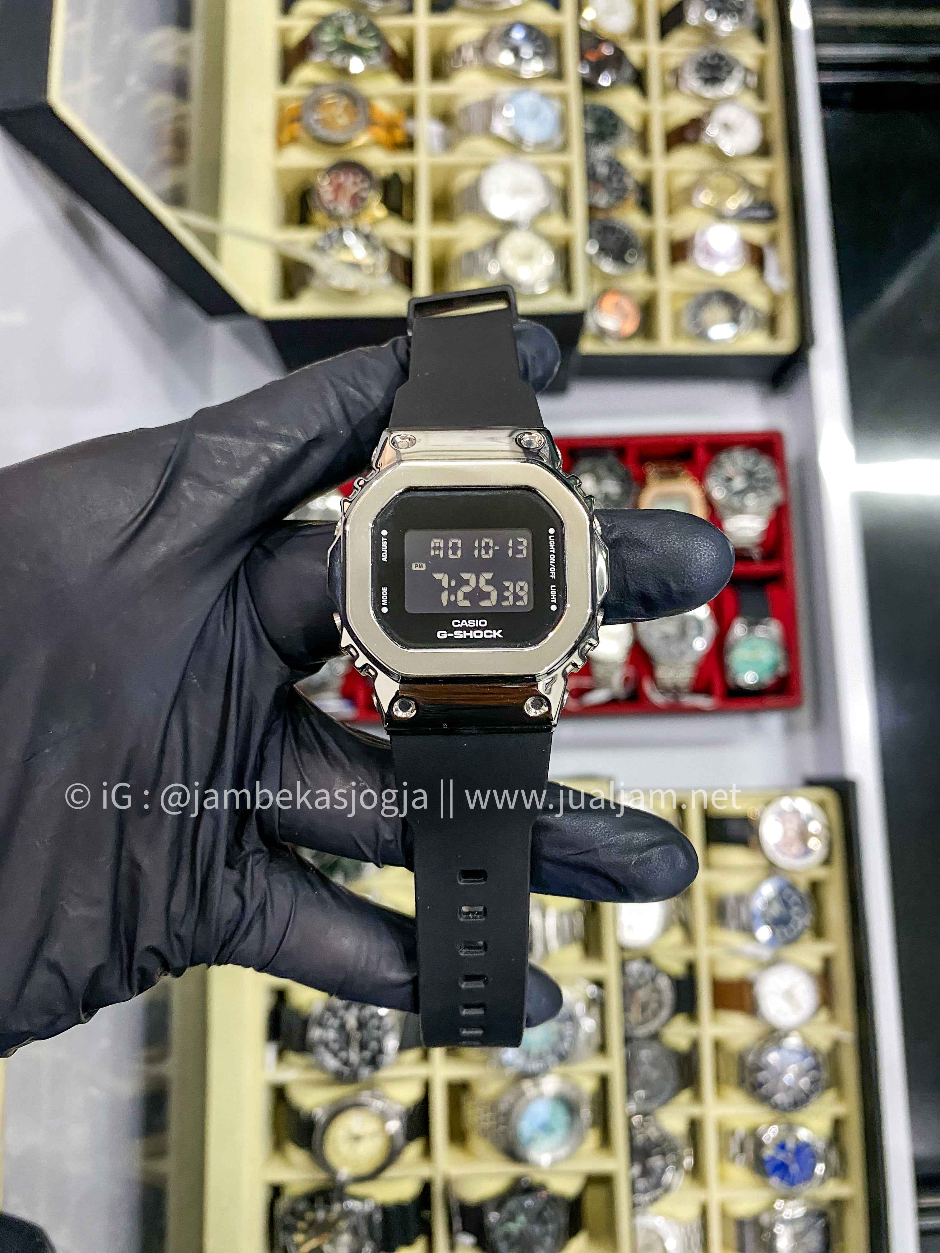 ( SKU 368) Casio G-Shock GM-S5600-1DR S Series Metal Square Ladies Digital Dial Black Resin Band  GARANSI RESMI SEPTEMBER 2027