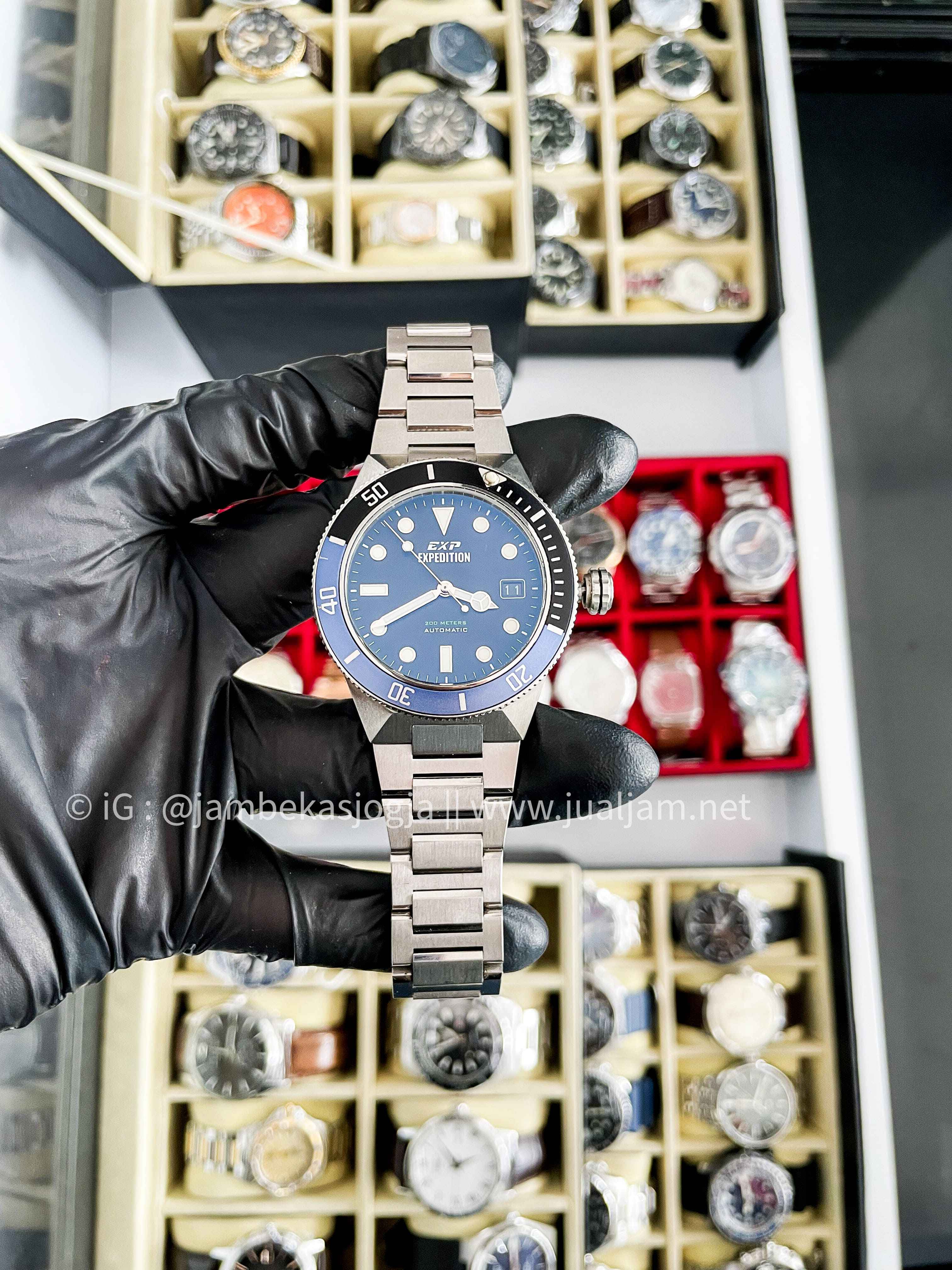 (SKU 497) Expedition Automatic E 6851 MA Diver Men Black Dial Stainless Steel Strap