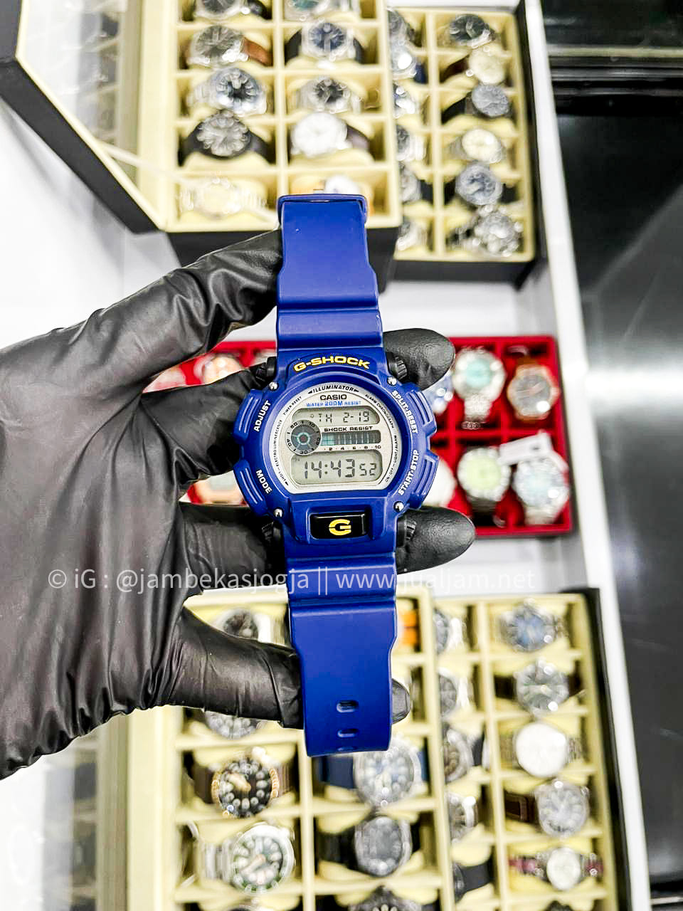 Casio G-Shock DW-9052-2VDR Men Digital Dial Blue Resin Band (TITIP JUAL )