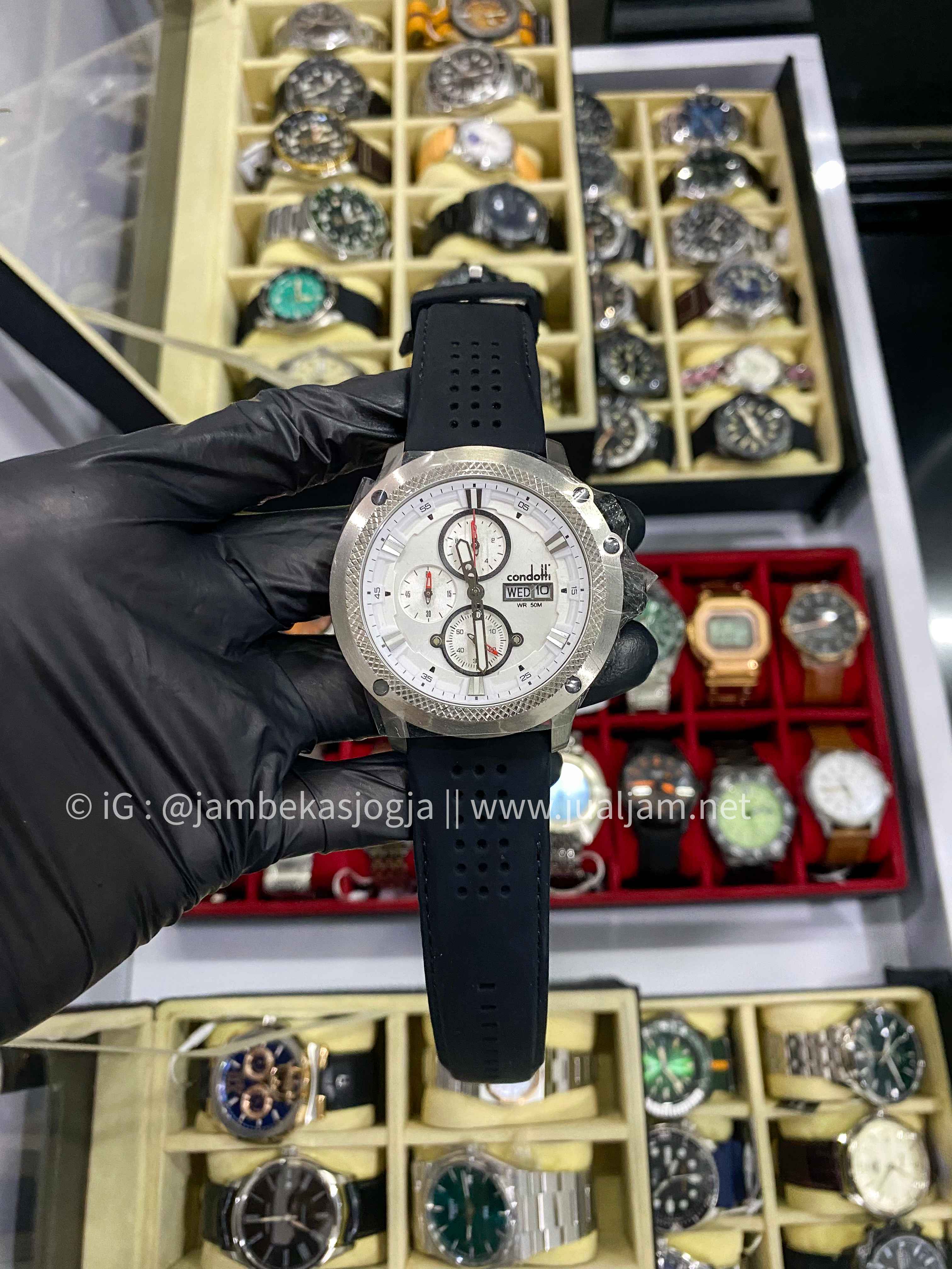 CONDOTTI ARDITO CN1138-S02-L03 White dial Black Rubber Strap Like new ( TITIP JUAL )