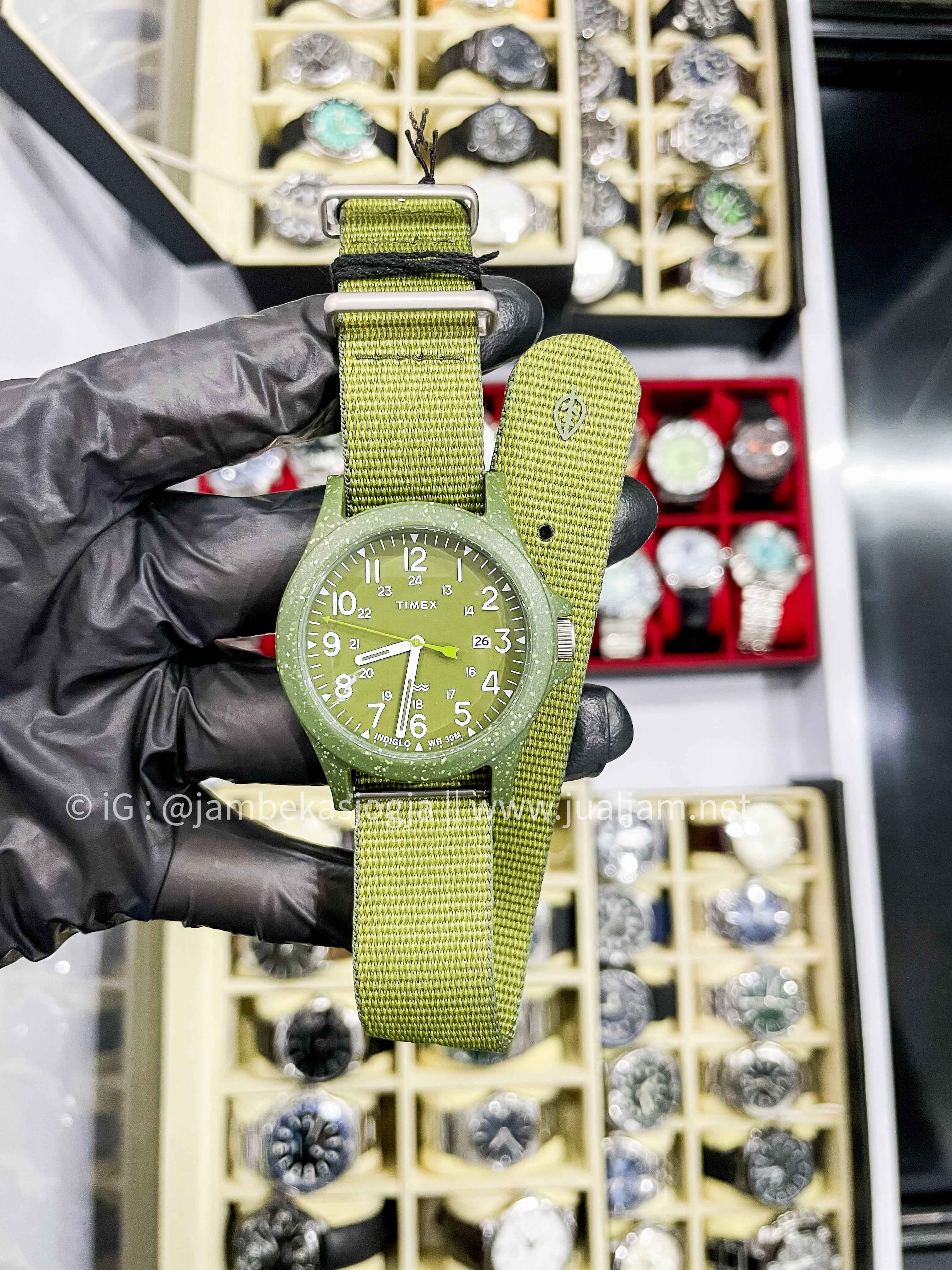 Timex Reclaim Ocean TW2V96000 Men Green Dial Green Recycled Fabric Strap ( TITIP JUAL )