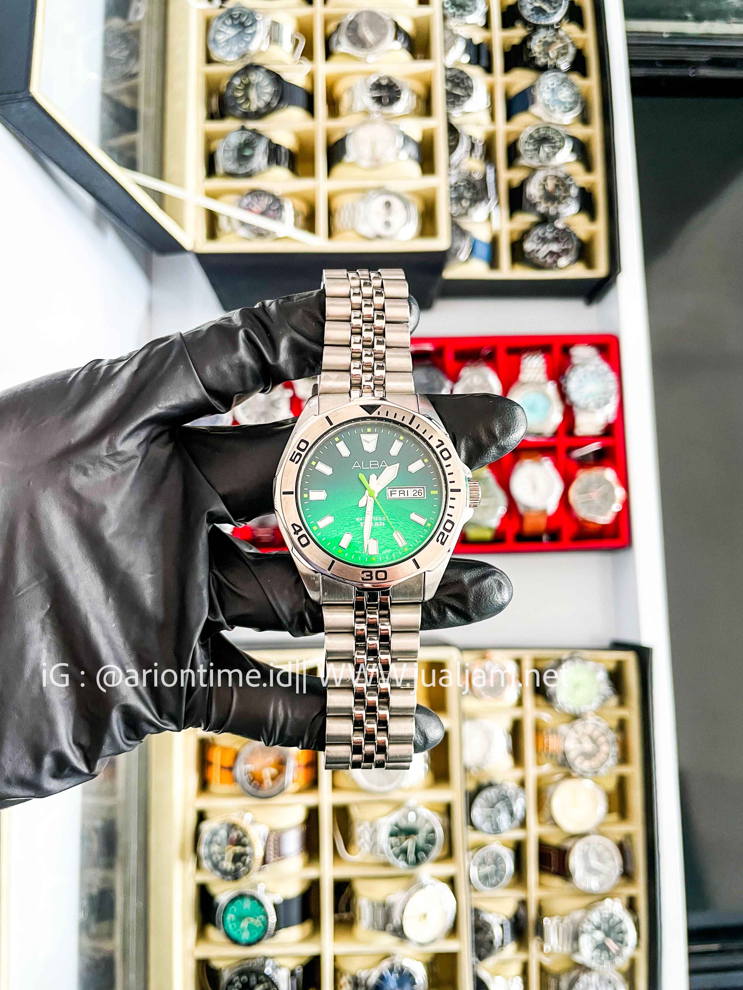 (SKU 533) Alba Active Gravity AV3579X1 Men Green Gradient Dial Stainless Steel Strap GARANSI RESMI SEPTEMBER 2026