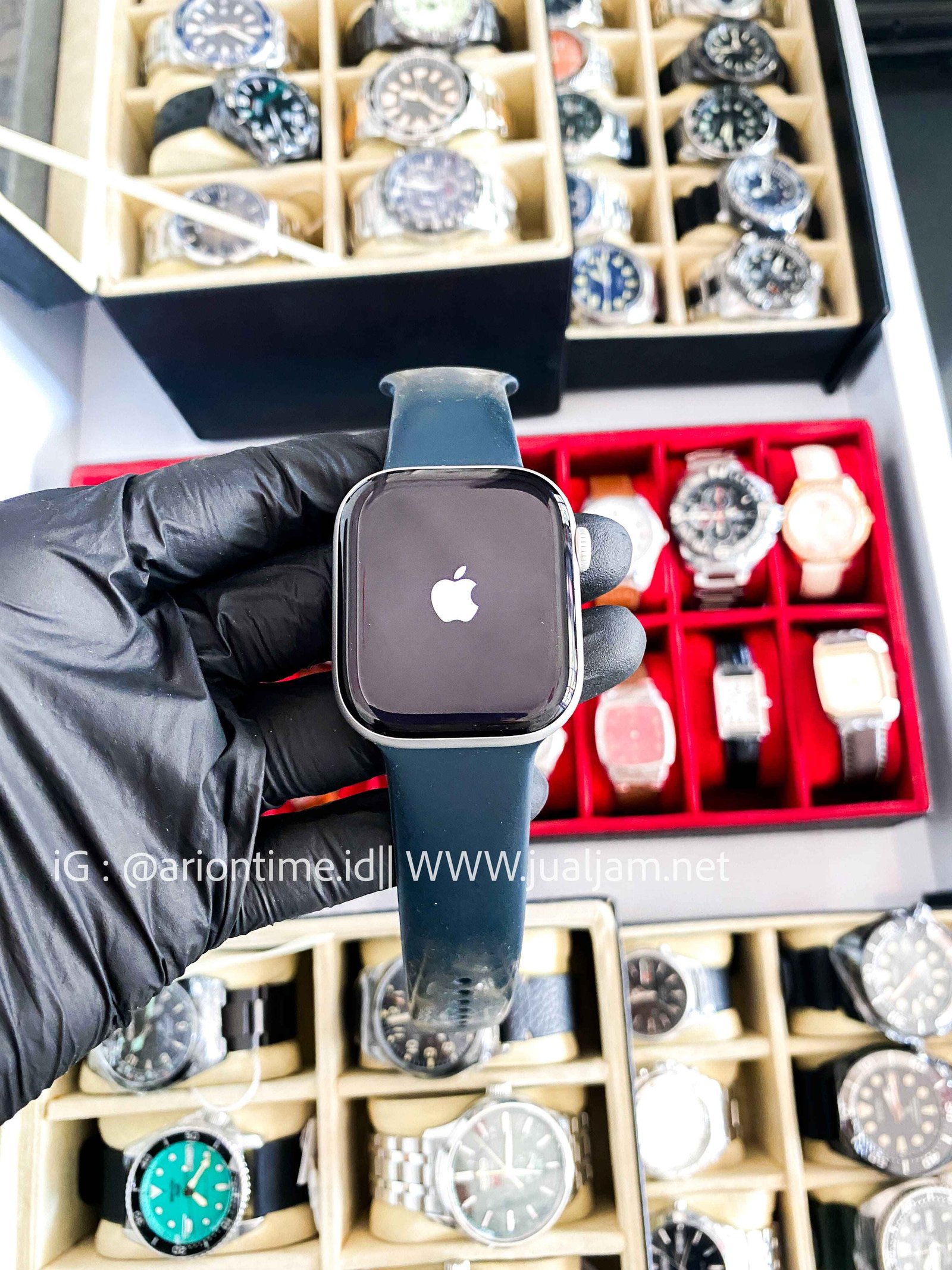 (SKU 586) Apple Watch Series 10 GPS 46mm Silver Alumunium Case with Denim Sport Band Rubber Strap